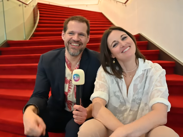 Achter de schermen Slappe lach met de hoofrolspelers Mamma Mia!