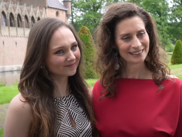 De cast van Elisabeth still