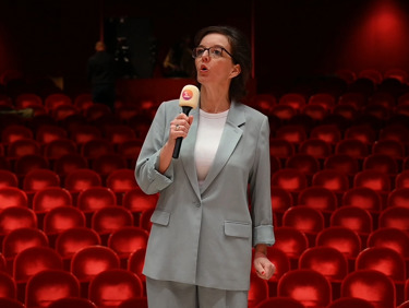 Sanne Wallis de Vries op inspectie DeLaMar